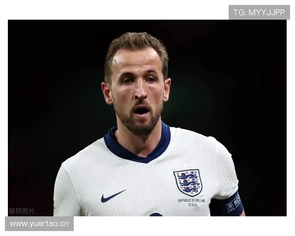 哈里·凯恩下班那阵仗，门口豪车排成队，我的月薪都替我尴尬了