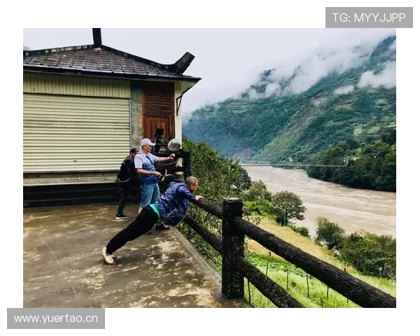 程语轩赛场上拼得跟明星，私下竟是个土豪不说还爱豪宅闲庭信步呢？